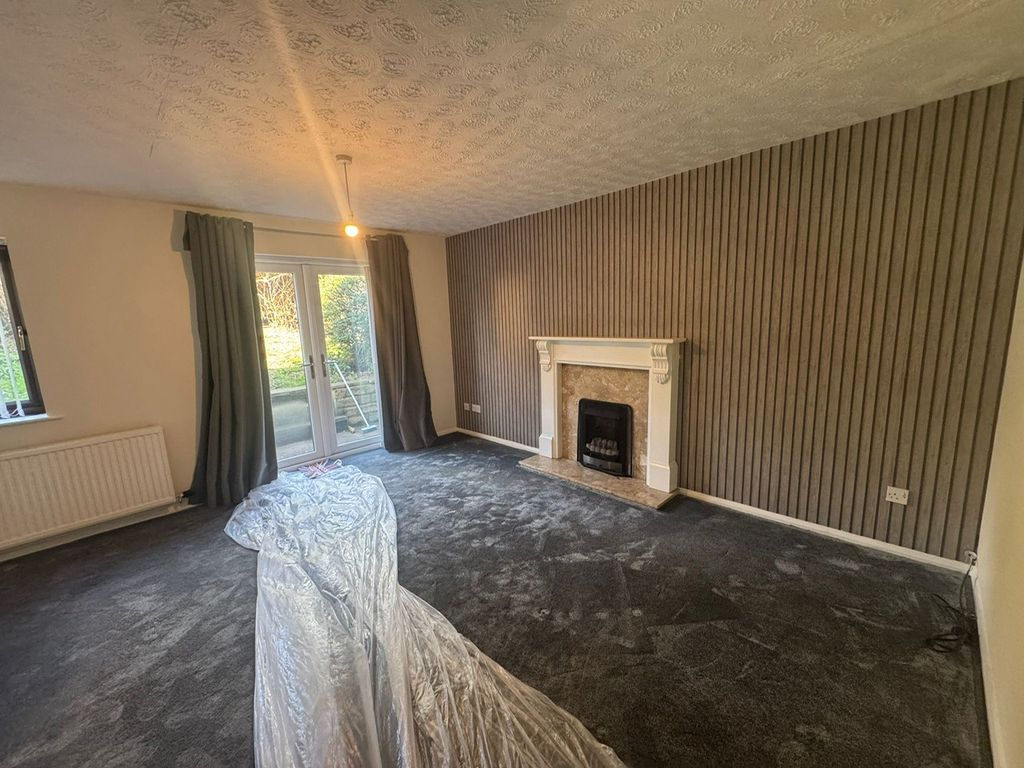 Property photo 2 of 18 Image