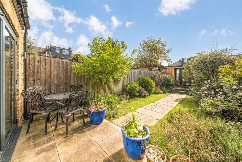 Property photo 3 of 14