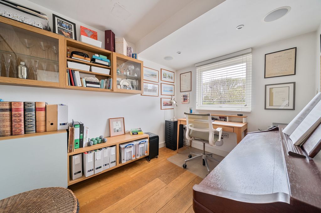 Additional image 11 of 4 bed detached house for saleKingsbury Street, Marlborough SN8