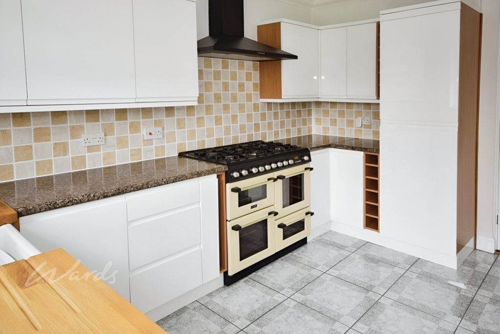 Property photo 2 of 9 Copperhouse Kitchen