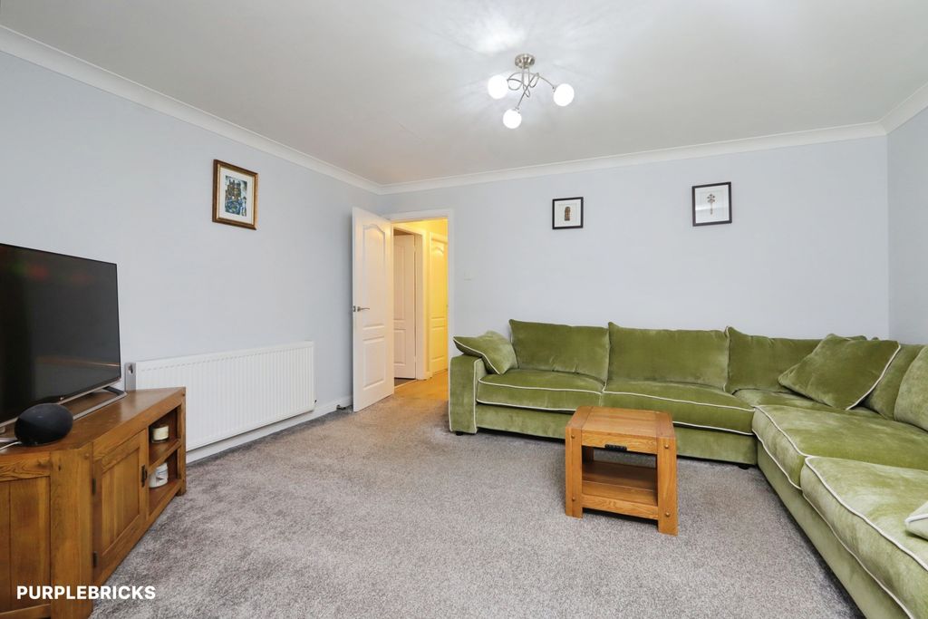 Property photo 3 of 31