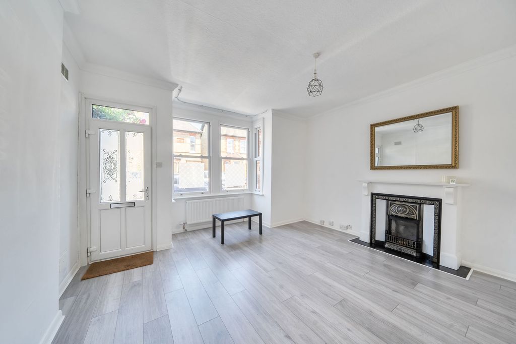 Property photo 3 of 19 Reception Room
