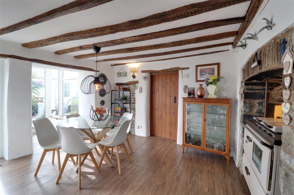 Property photo 2 of 18 2 - Picture No. 15