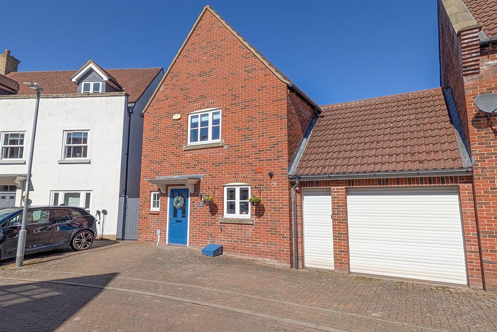 Property photo 1 of 17 Pxl_20260407_110832279 Fnt.Jpg