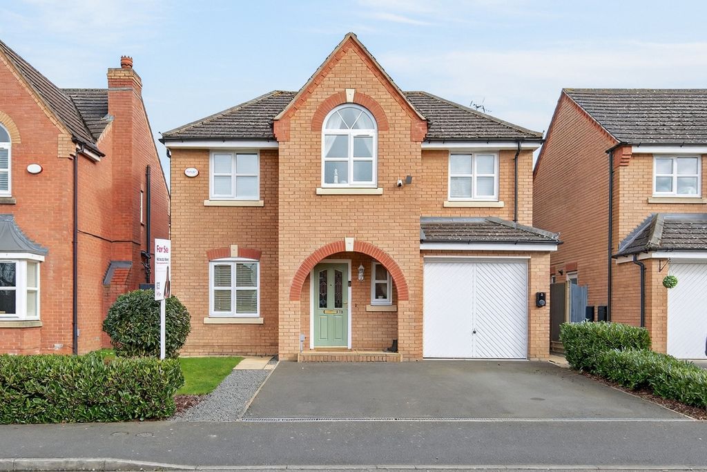 Property photo 1 of 33