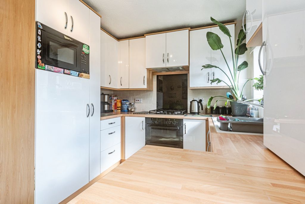 Property photo 3 of 14 Photo #3