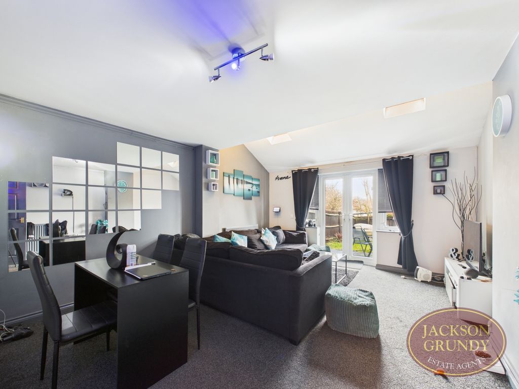 Property photo 2 of 16 Ashmead