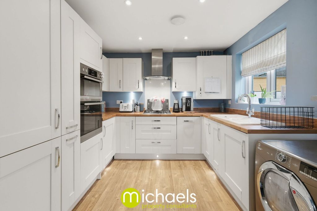 Property photo 3 of 24