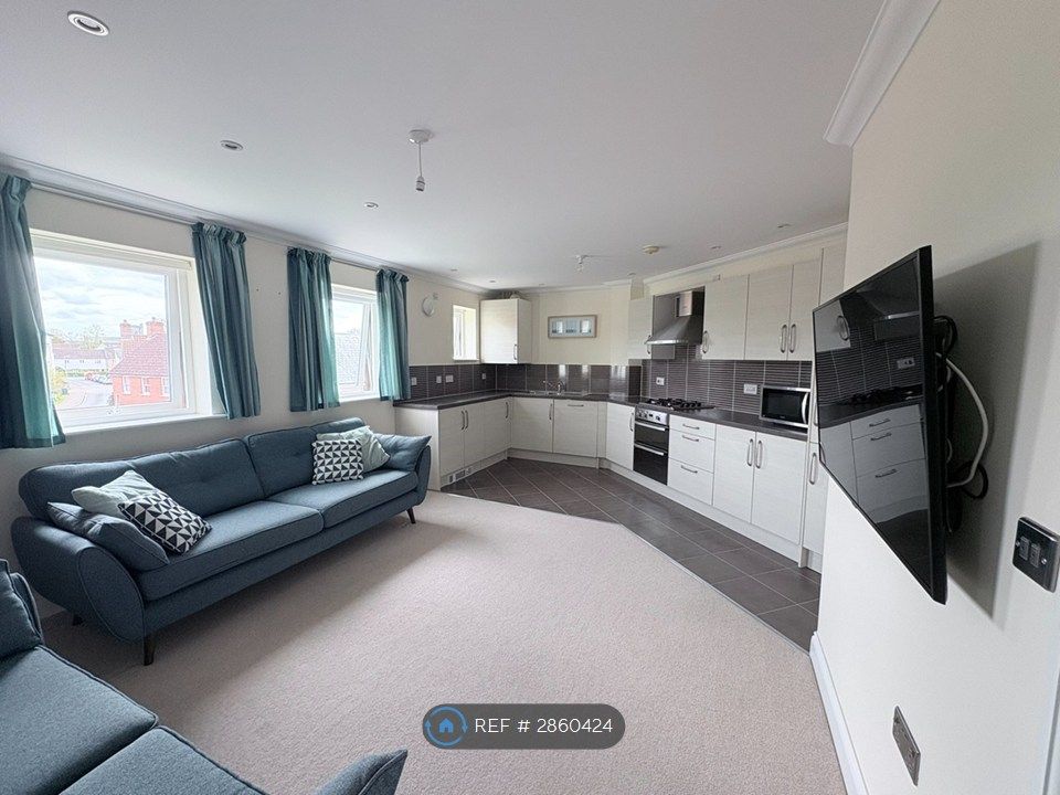 Property photo 2 of 13