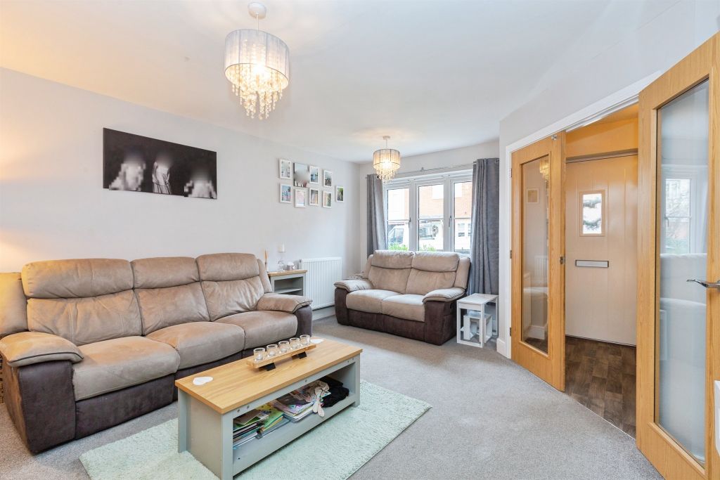 Property photo 2 of 17