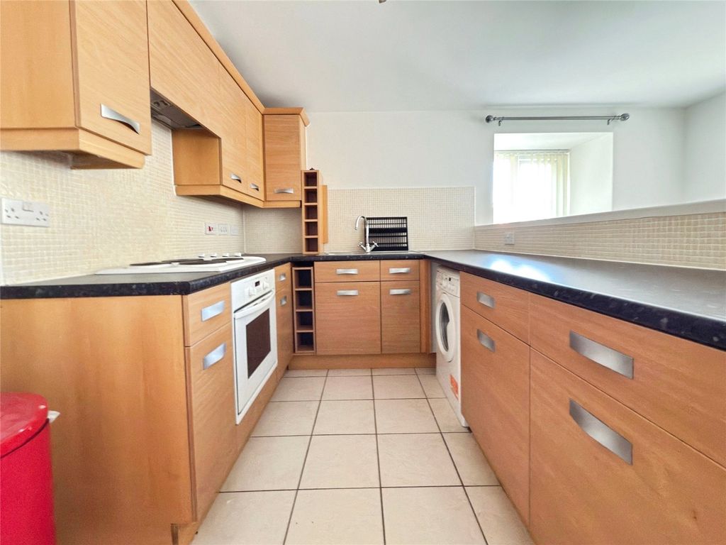 Property photo 2 of 15 Picture No. 11