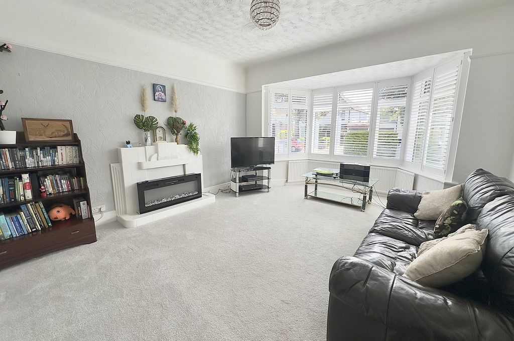 Property photo 2 of 24