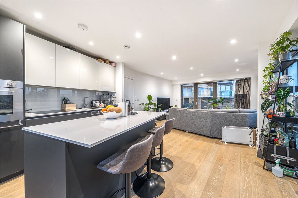 Property photo 3 of 15 Picture No. 14