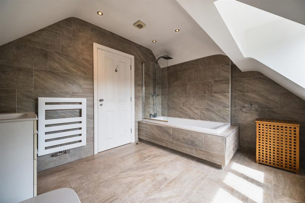 Additional image 40 of 5 bed detached house for salePadley Hill, Grindleford, Hope Valley S32