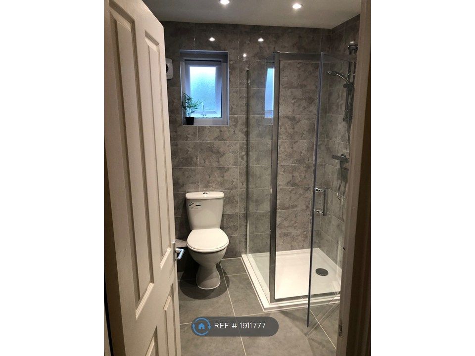 Property photo 1 of 5 Bathroom