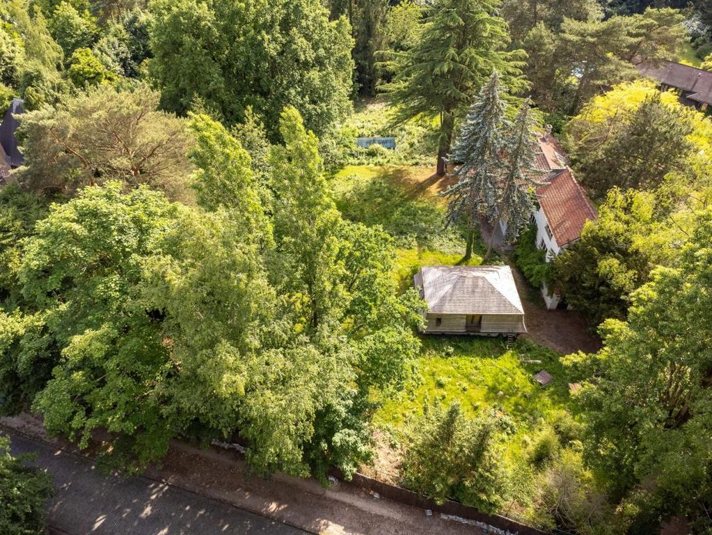 Property photo 2 of 11