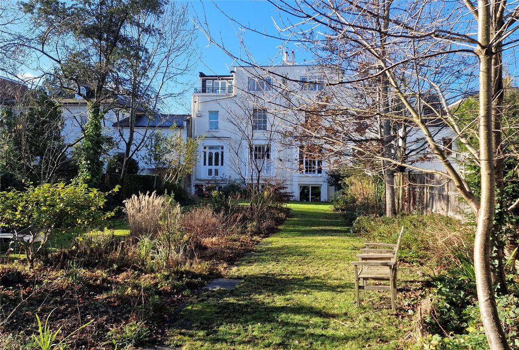 Property photo 3 of 20 Picture No. 22