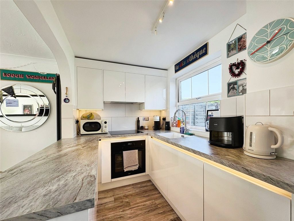 Property photo 2 of 11 Picture No. 06