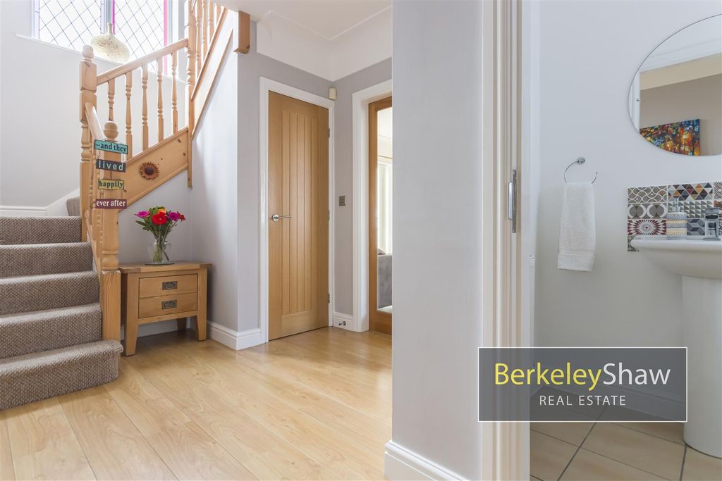 Property photo 3 of 20 Kimberley Drive