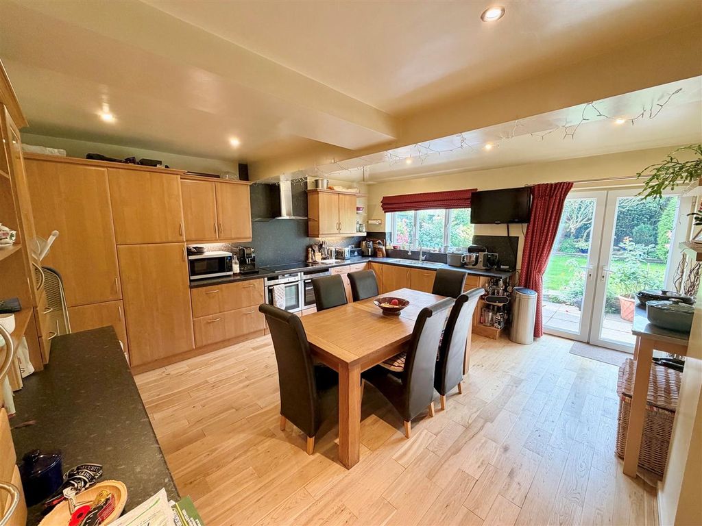 Property photo 3 of 16
