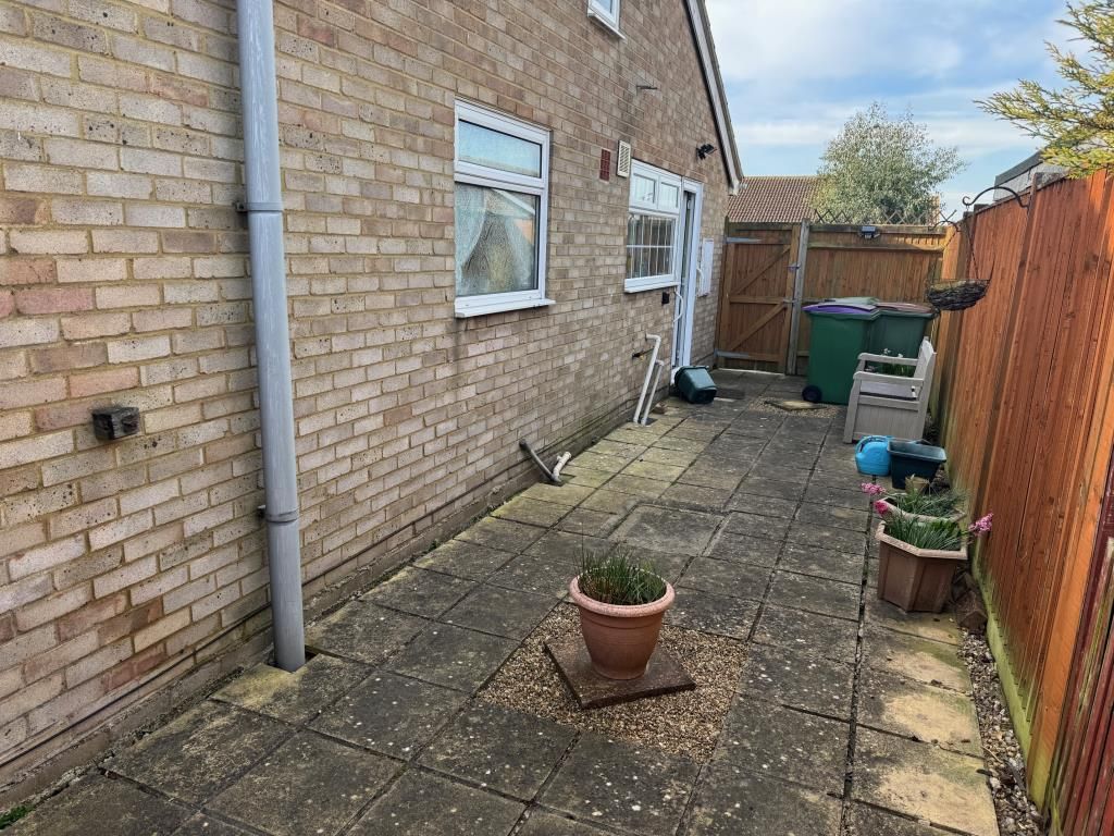 Property photo 3 of 10 Side Courtyard