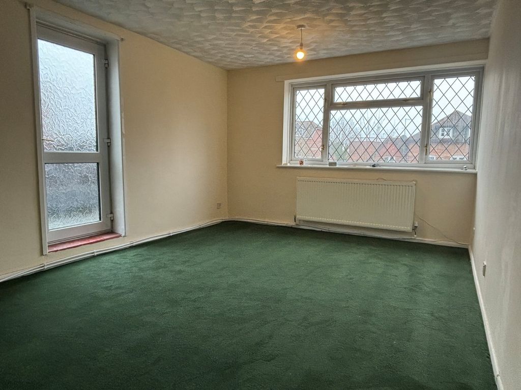 Property photo 3 of 7 Picture No. 02