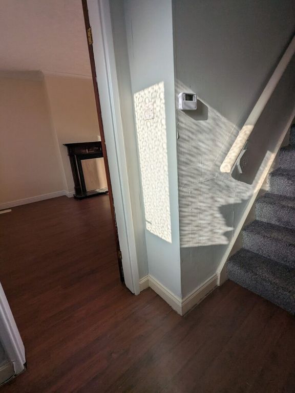 Property photo 3 of 27