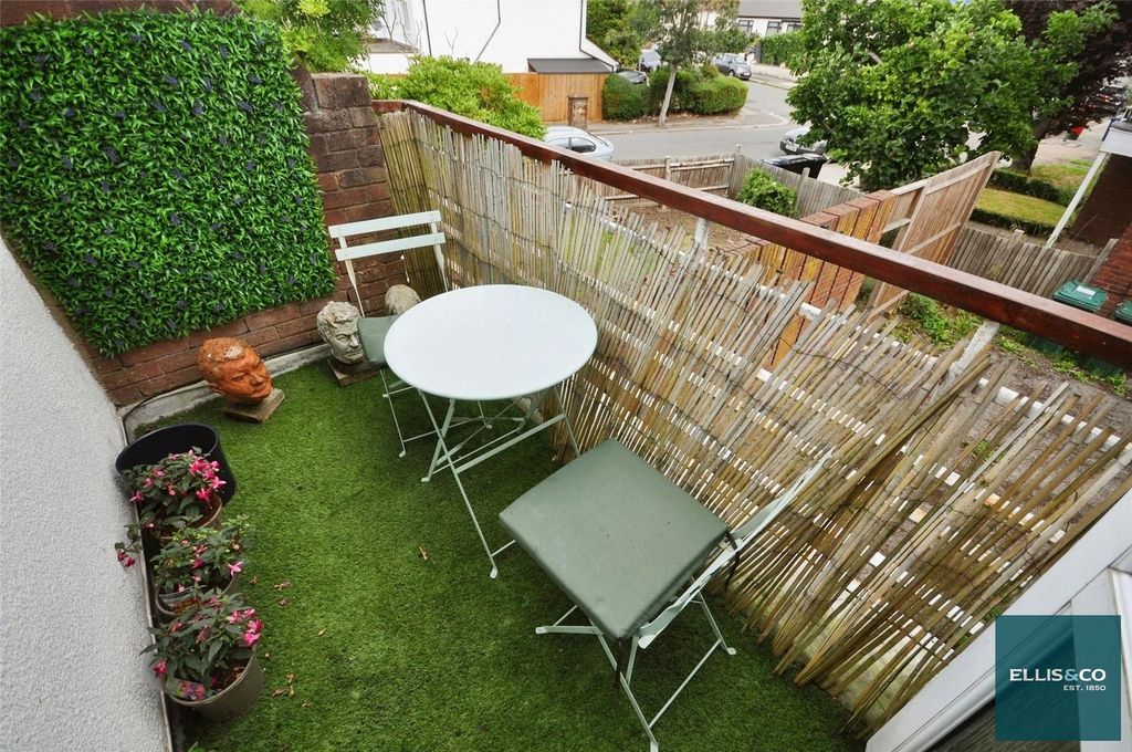 Property photo 3 of 17 Picture No. 28