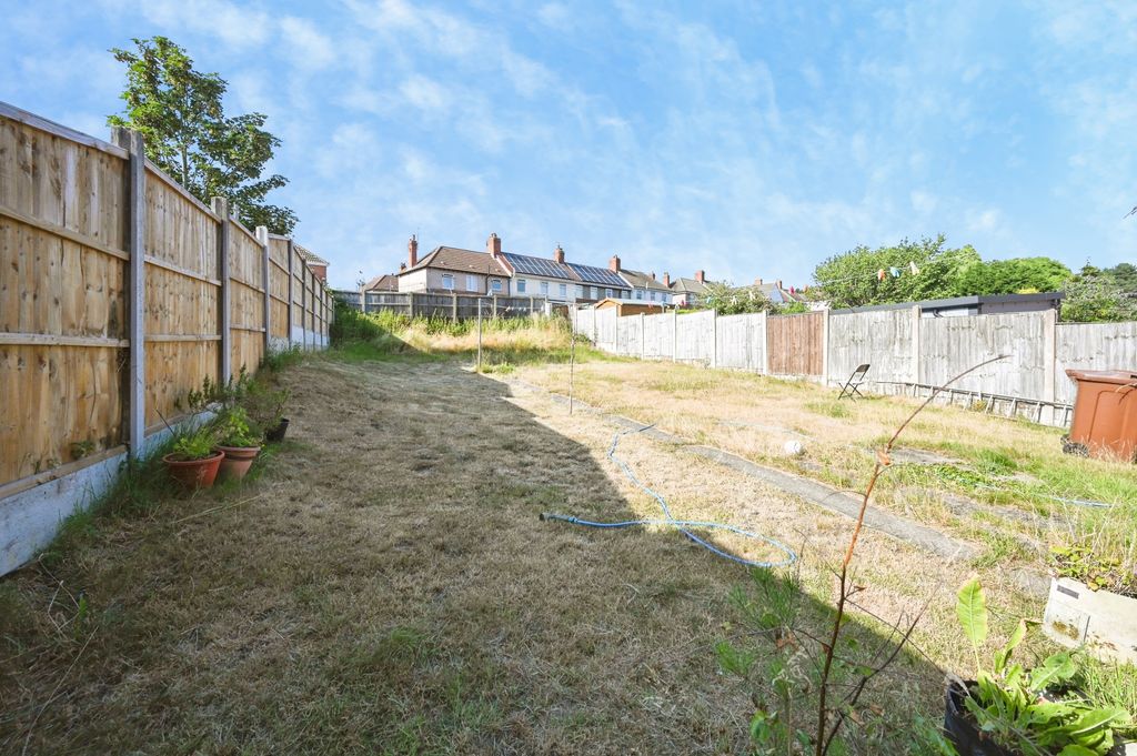 Property photo 2 of 22