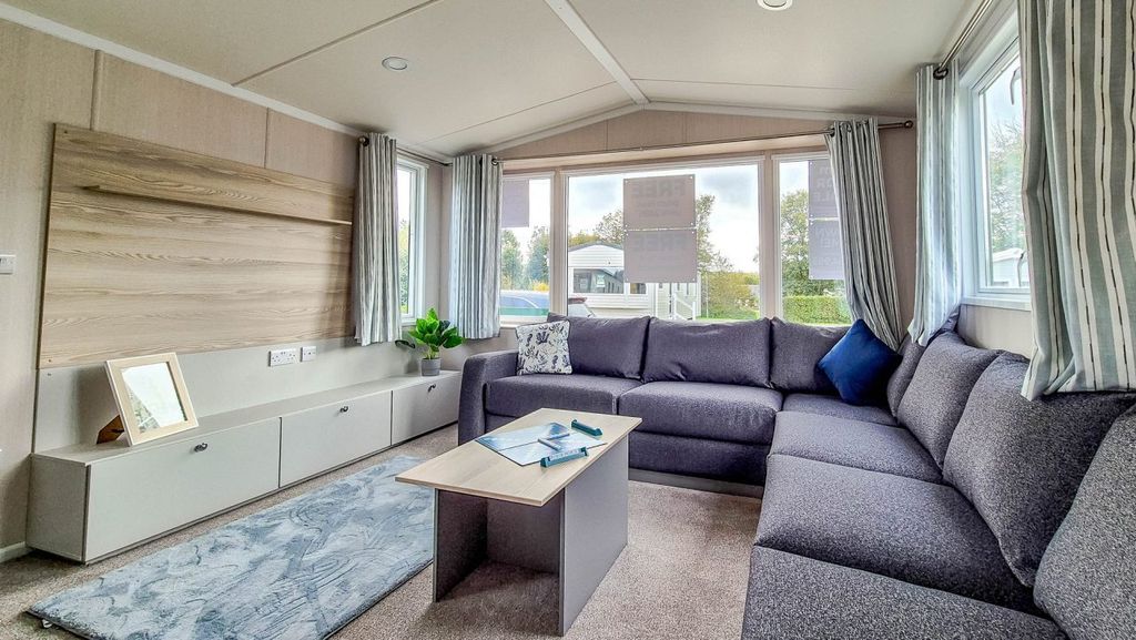 Property photo 3 of 19 Untitled 6