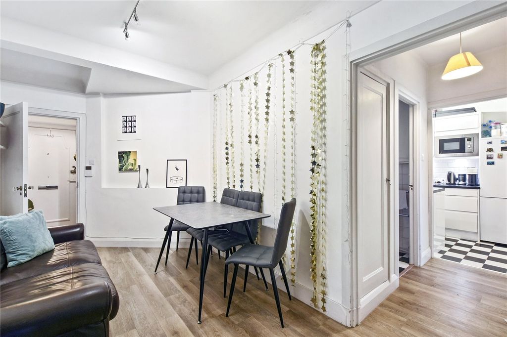 Property photo 2 of 12 Picture No. 41