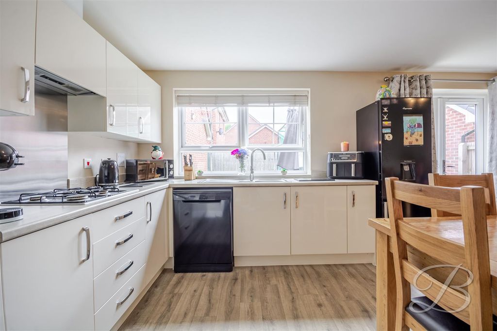 Property photo 2 of 32 Ccltd-18.Jpg