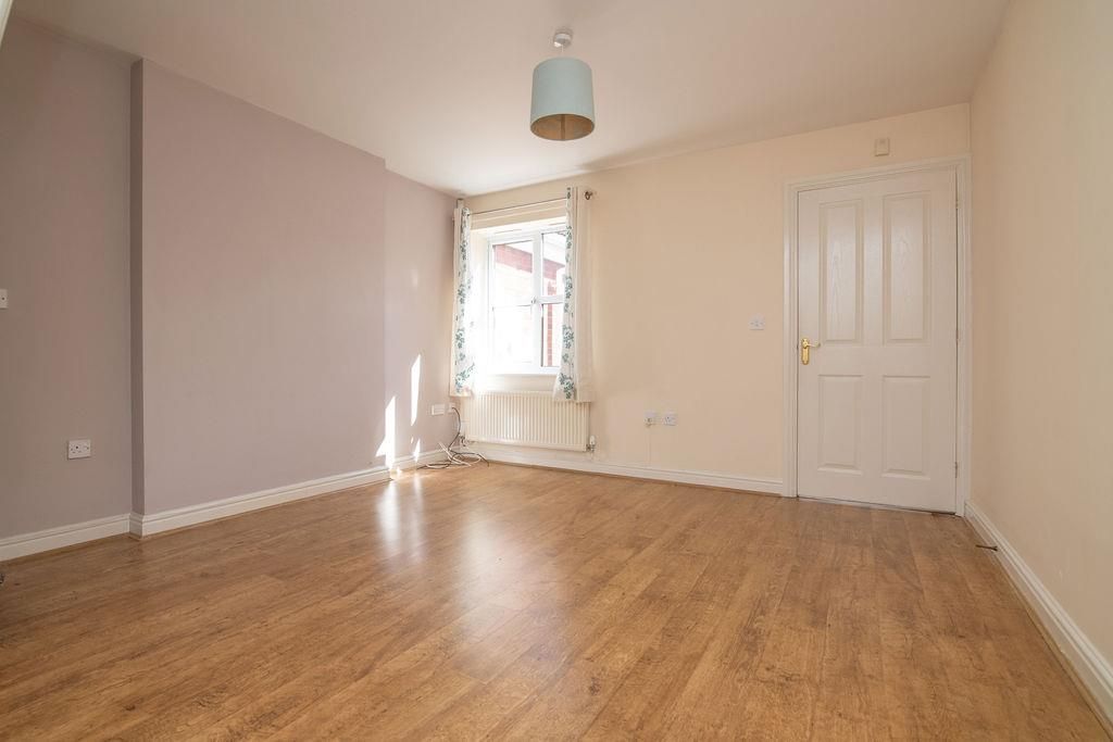 Property photo 3 of 17 Greenacres-21.Jpg