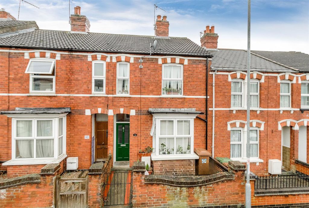 Property photo 1 of 10 Front