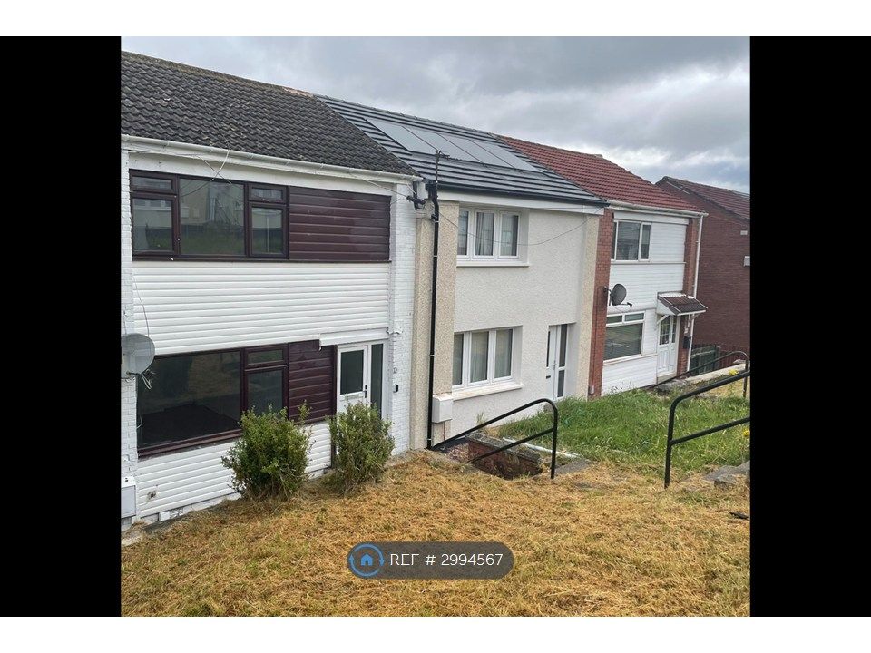 Property photo 1 of 19 Frontage