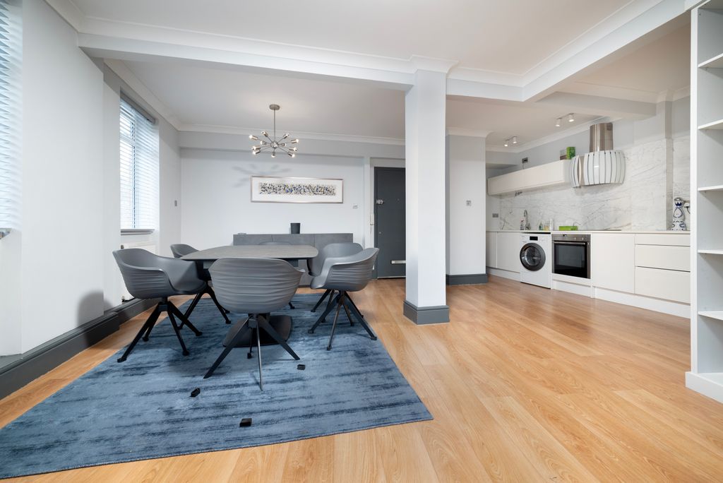 Property photo 2 of 13 Picture No. 20