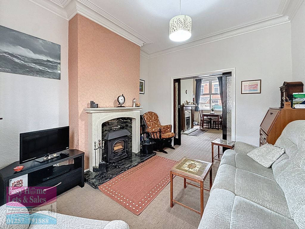 Property photo 2 of 19 Living Room