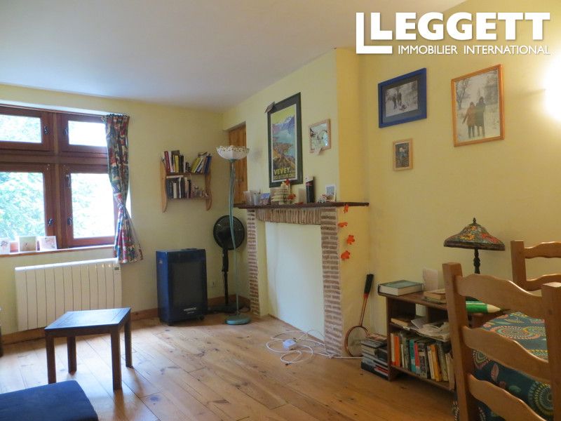 Property photo 2 of 10