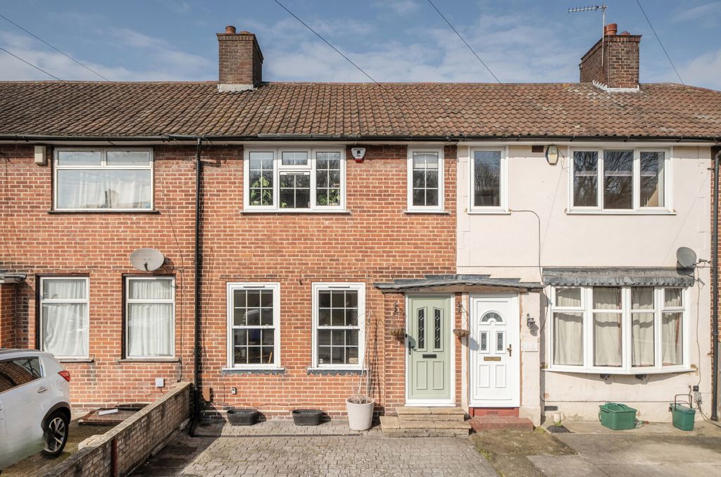 Property photo 1 of 16 1424142-19-69Af07...