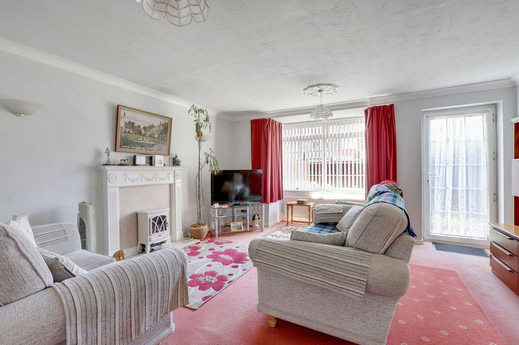 Property photo 2 of 16
