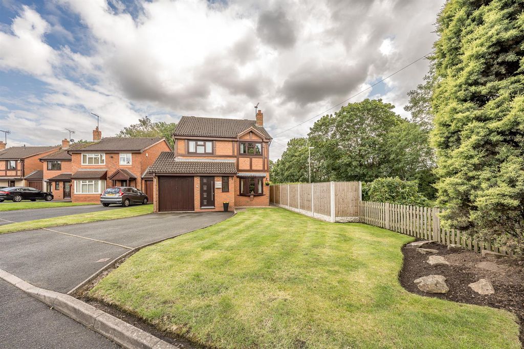 Property photo 1 of 16