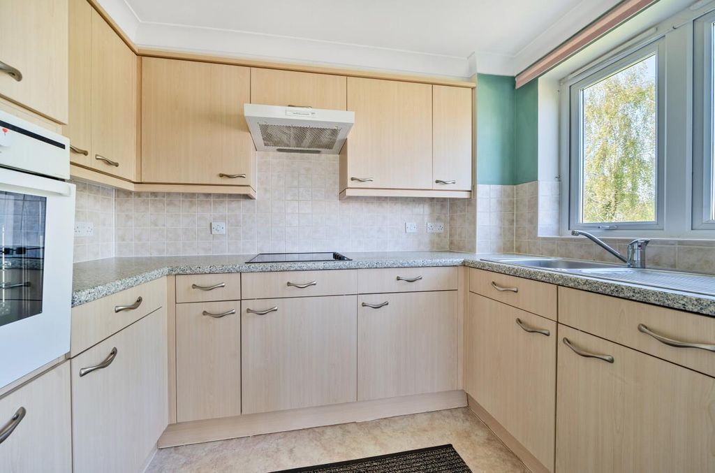 Property photo 2 of 11 Kitchen