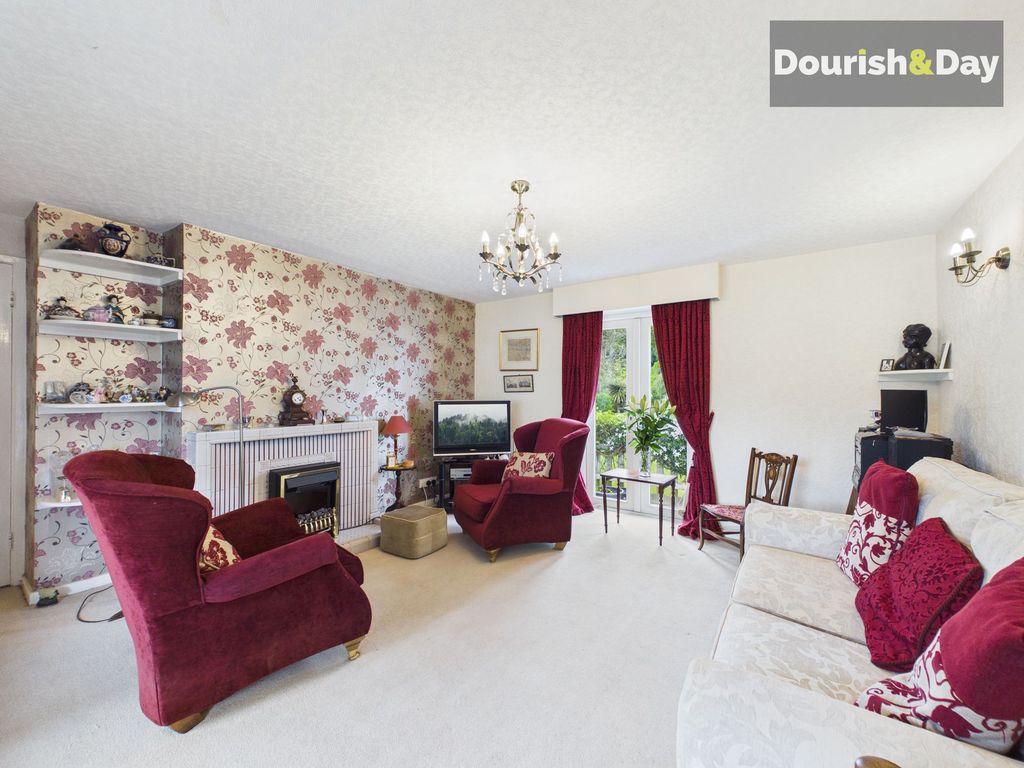 Property photo 2 of 23