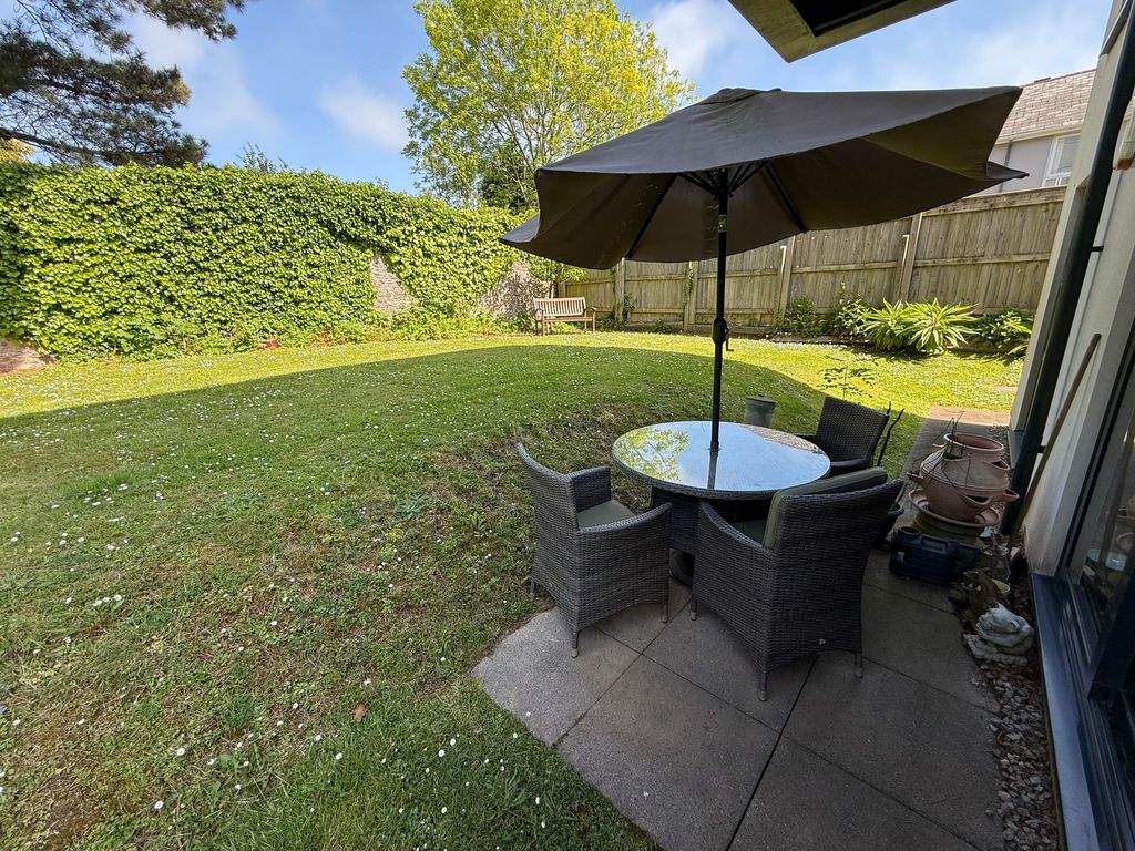Property photo 2 of 23