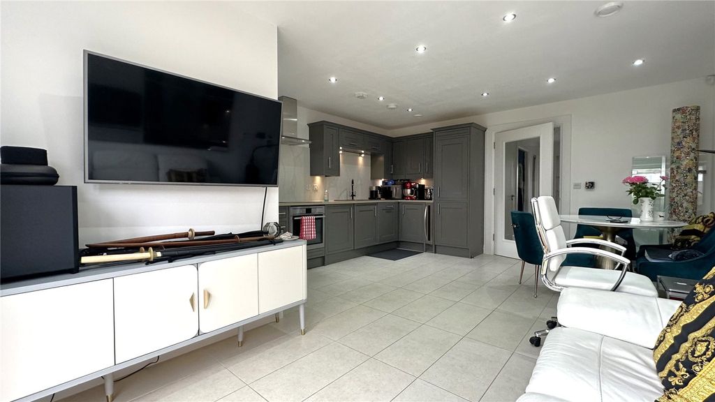 Property photo 1 of 12 Picture No. 04
