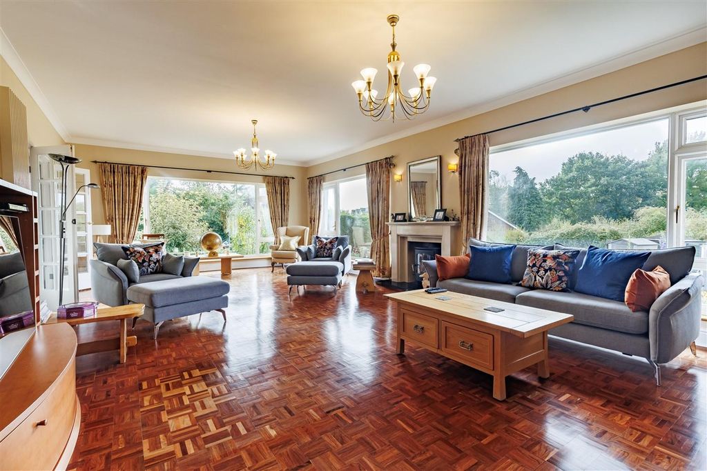 Property photo 2 of 35 Pippins (6).Jpg