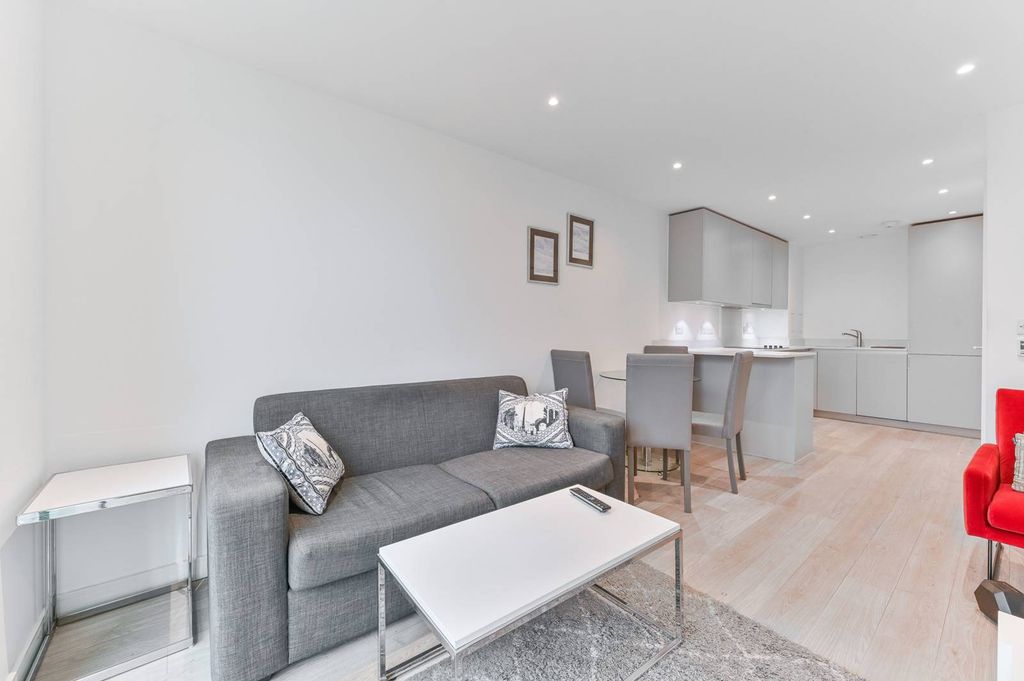 Property photo 2 of 13