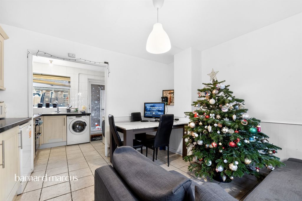 Property photo 2 of 20