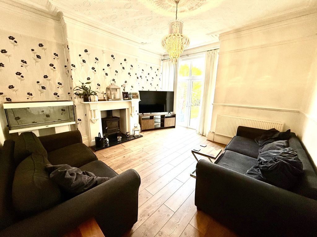 Property photo 3 of 18 Img_9780