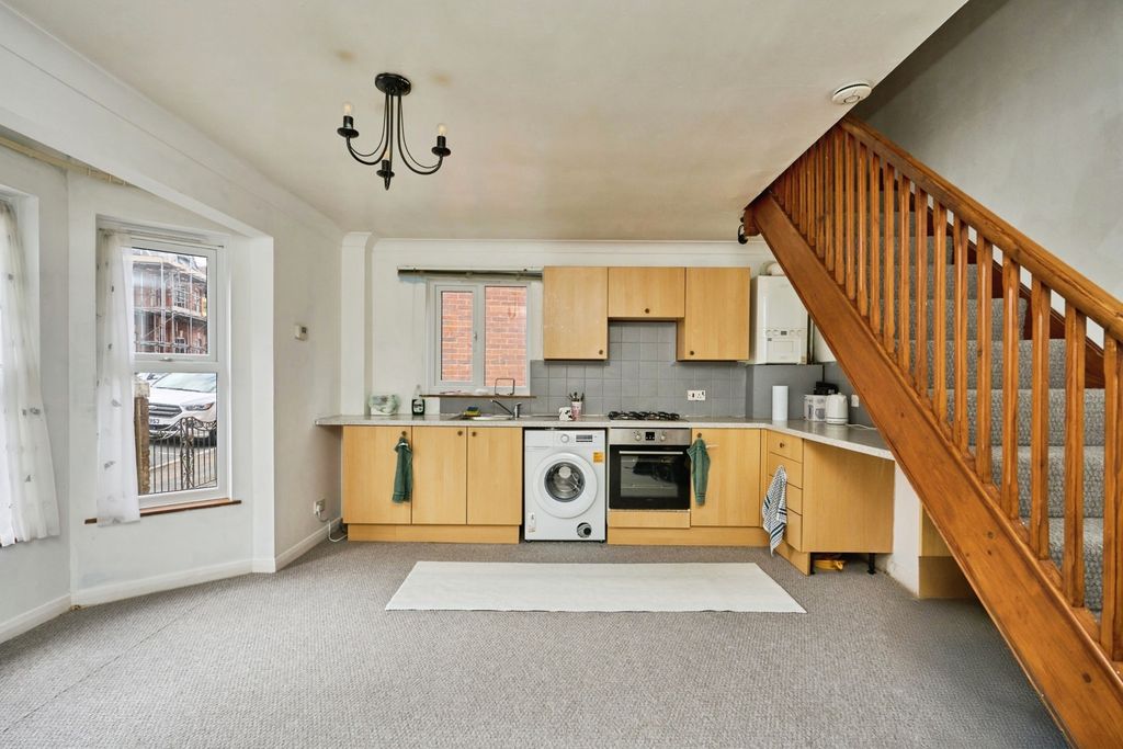 Property photo 2 of 10 Photo